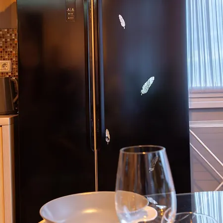 Mara Luxury Golden - Ultracentral With Free Parking Apartment